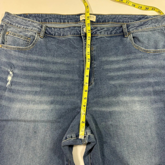 Eloquii Naomi Flare Jeans Size 26 Ripped Knee - Picture 6 of 9